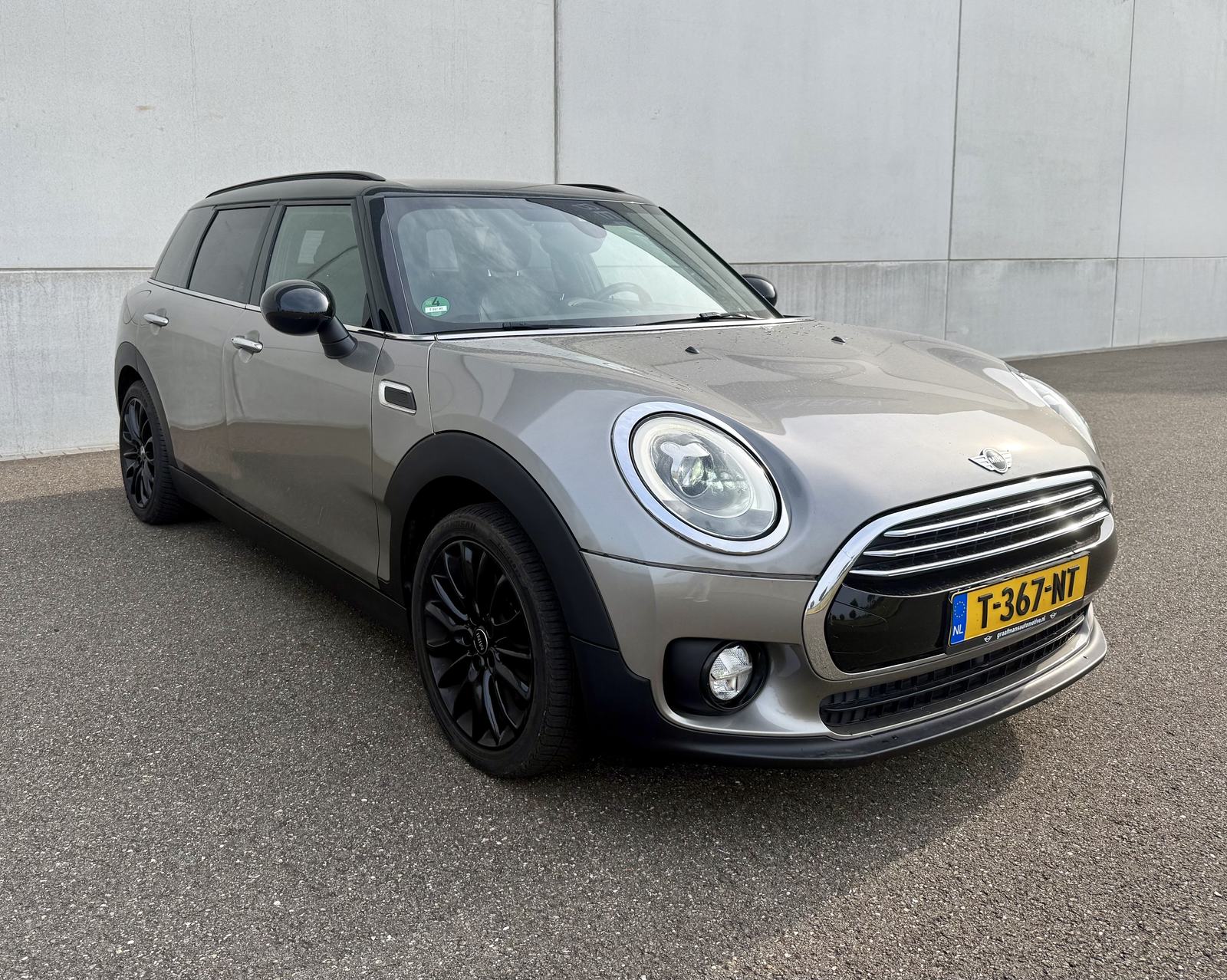 MINI Clubman 1.5 Cooper Chili Serious Business — verkocht